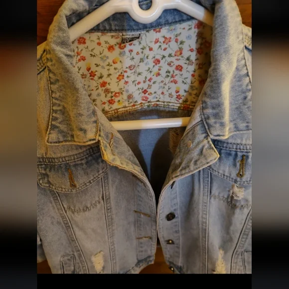 Ladies Demin Jacket - Picture 2 of 3